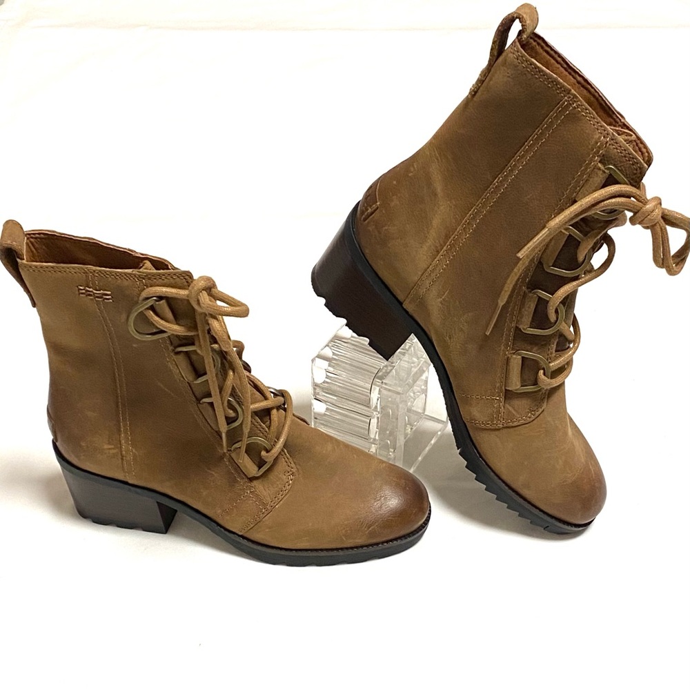 Sorel Women's Cate Lace Bootie in Velvet Tan